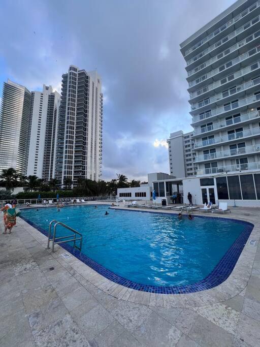 Condominio Nuevo Frente Al Mar-En Miami Str-02821 Съни Айлс Бийч Екстериор снимка